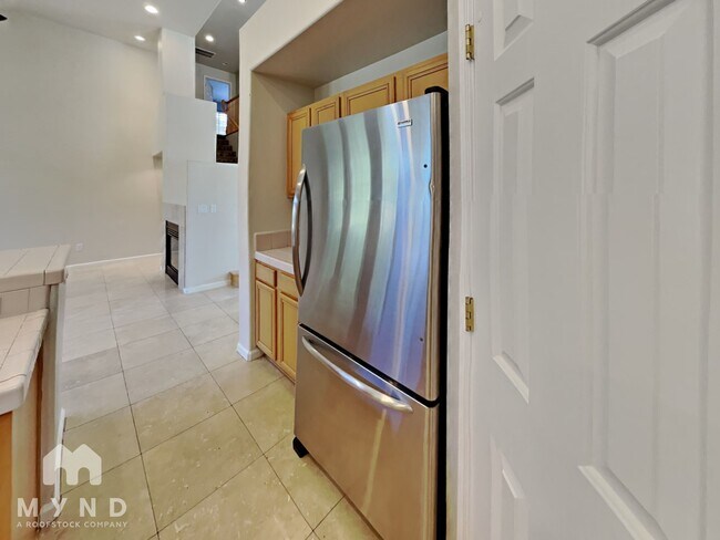 Building Photo - 695 Citadel Rd