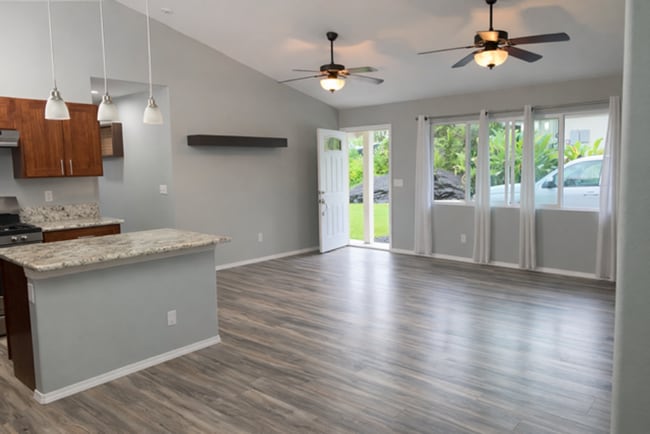 Building Photo - Charming 3BR / 2BA Home in Hawaiian Paradise Park