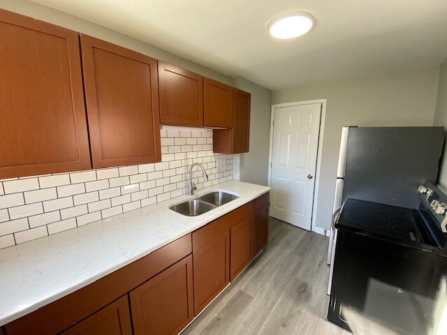 Building Photo - 2845 Bellwood Ave