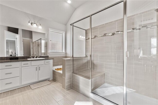 Building Photo - 2925 Mossy Springs Dr