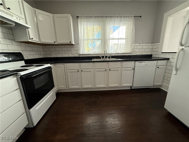 Building Photo - 1235 18th St NW