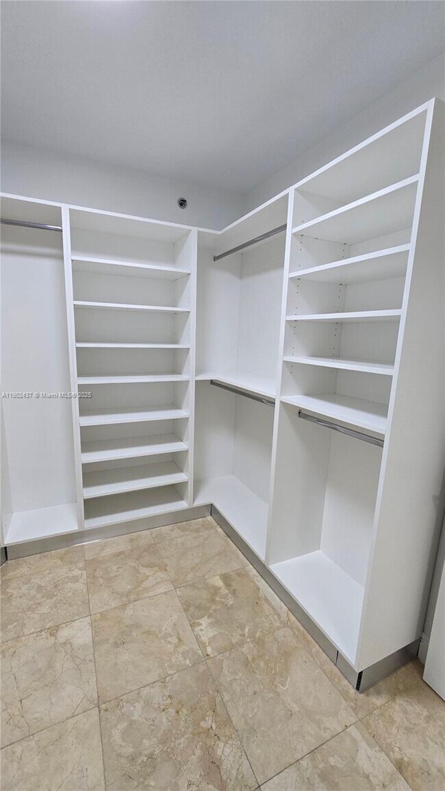 Building Photo - 19333 Collins Ave