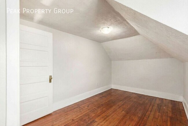 Building Photo - 204 Chittenden Ave