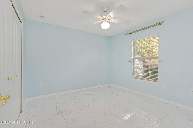 Building Photo - 429 Sea Spray Ln