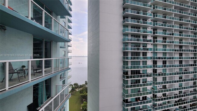 Building Photo - 1900 N Bayshore Dr
