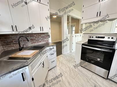 Building Photo - 463 Linden Ave