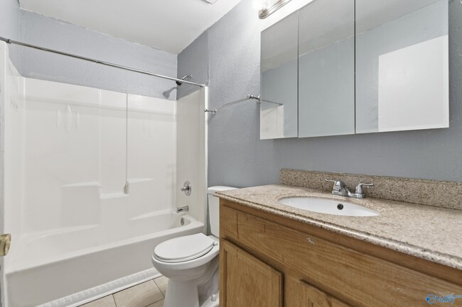 Building Photo - 1506 Toll Gate Rd SE