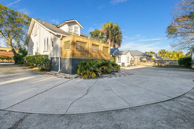 Building Photo - 116 San Marco Ave