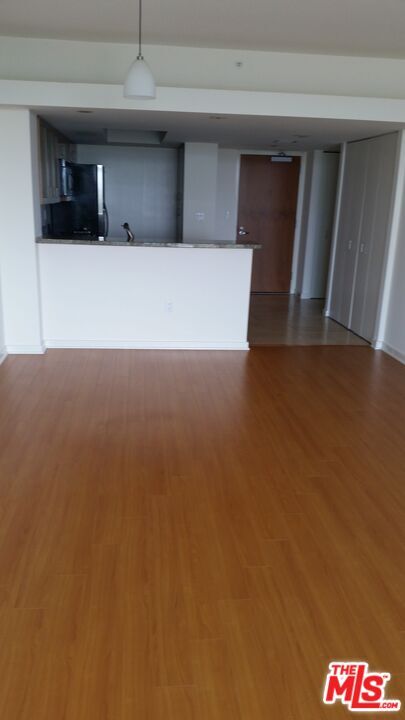 Building Photo - 13700 Marina Pointe Dr
