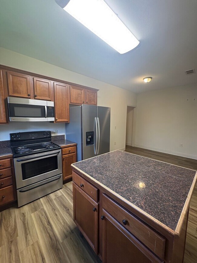 Building Photo - Ruella Duplexes