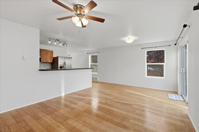 Building Photo - 3Bd/2Ba Lake Stevens Home