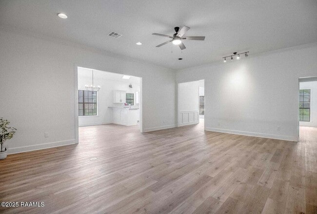 Building Photo - 806 Beaujolais Pkwy