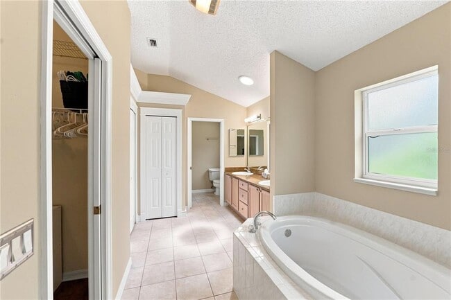 Building Photo - 1304 De La Garza Pl