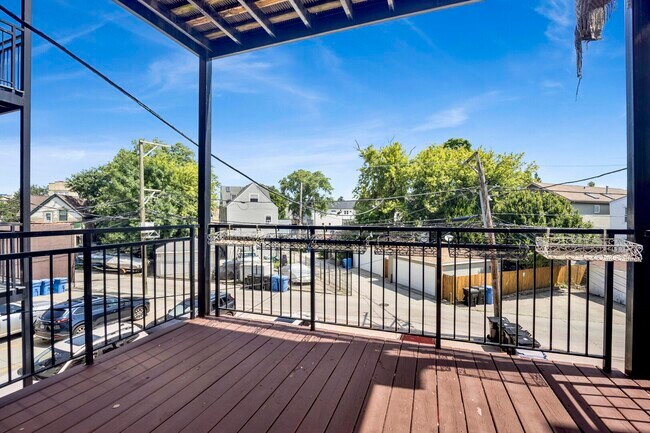 Building Photo - 3505 N Elston Ave