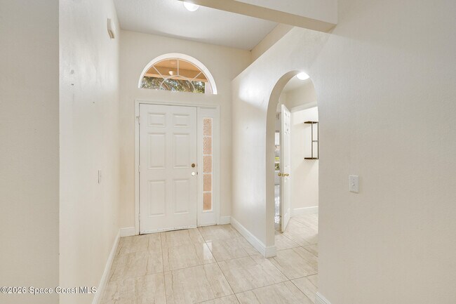Building Photo - 537 Mason Dr