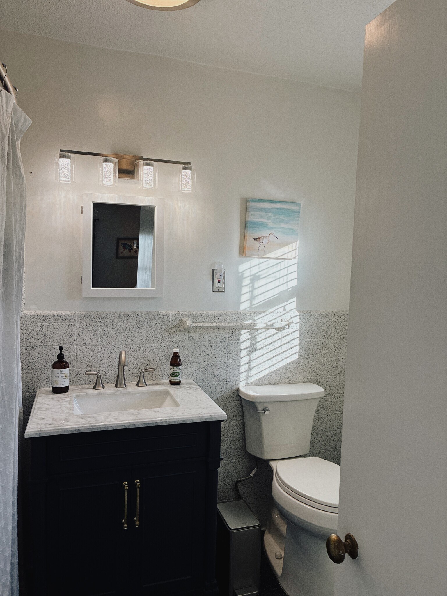 Building Photo - 6946 Hickory View Ln