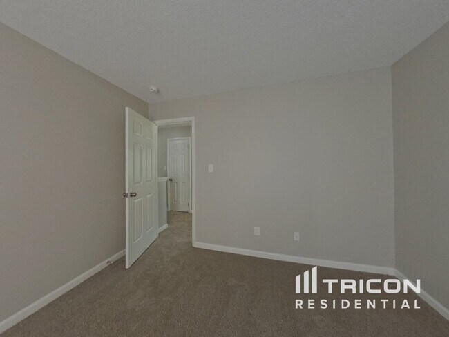 Building Photo - 1730 Colin Creek Ln