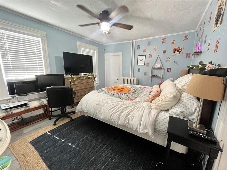 Building Photo - 16 Vaughan Ave