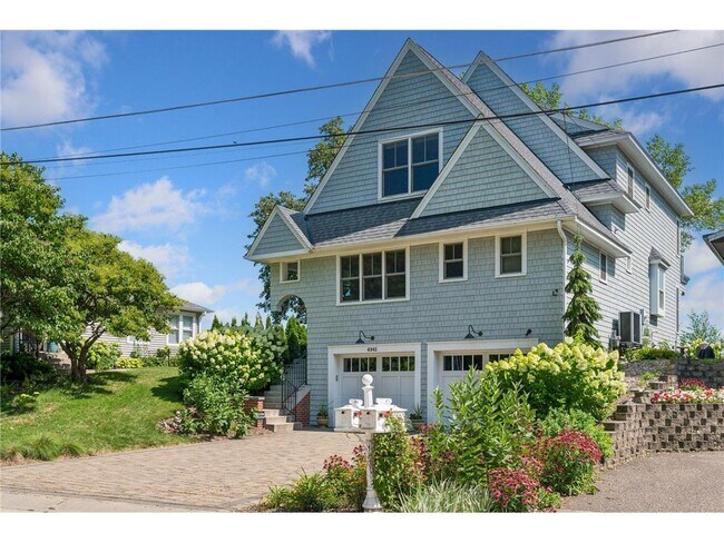 Building Photo - 4941 Island View Dr