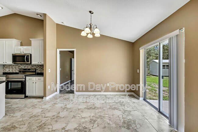 Building Photo - 12320 Papercraft Ave