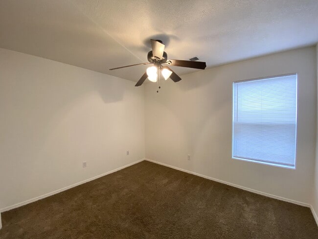 Building Photo - 3BR/2Bath in Rio Rancho
