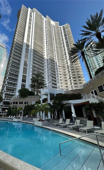 Building Photo - 901 Brickell Key Blvd