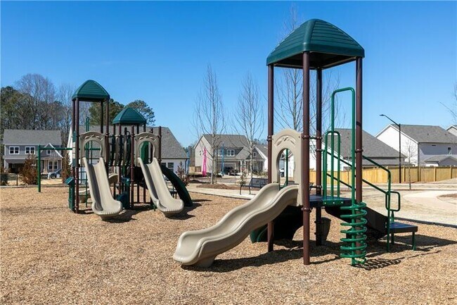 Building Photo - 3065 Cambridge Ml St