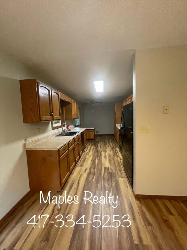 Building Photo - NEW LISTING 3 Bedroom, 2 Bath Home in Rockaway Beach, MO