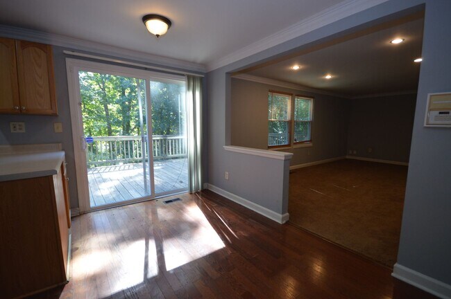 Building Photo - 104 Smokehouse Ln