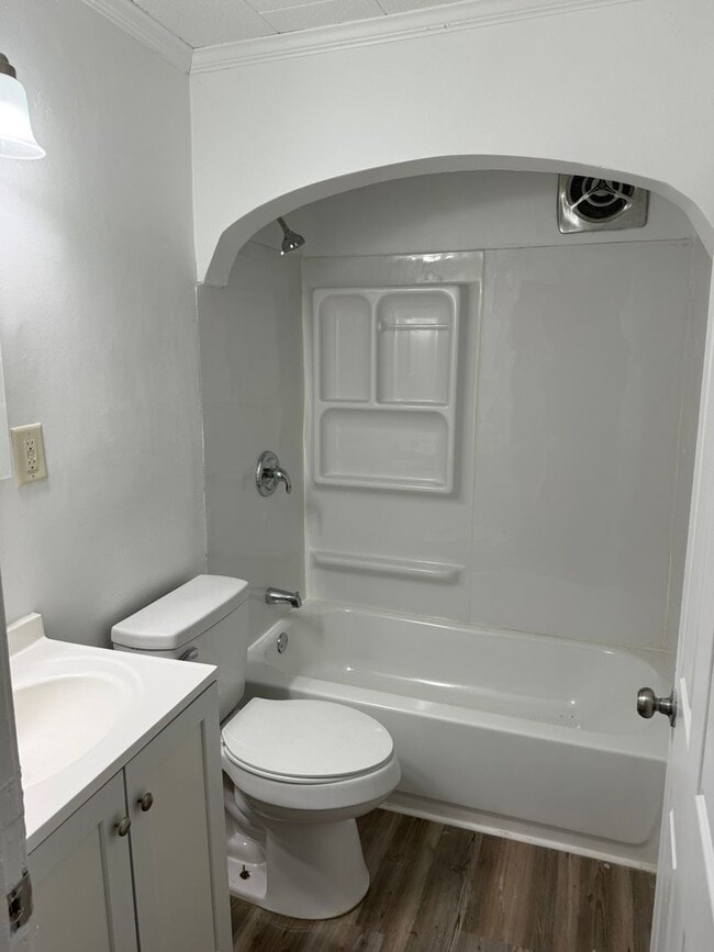 Building Photo - 2923 Winter St