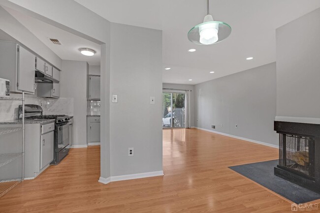Building Photo - 1090 Schmidt Ln