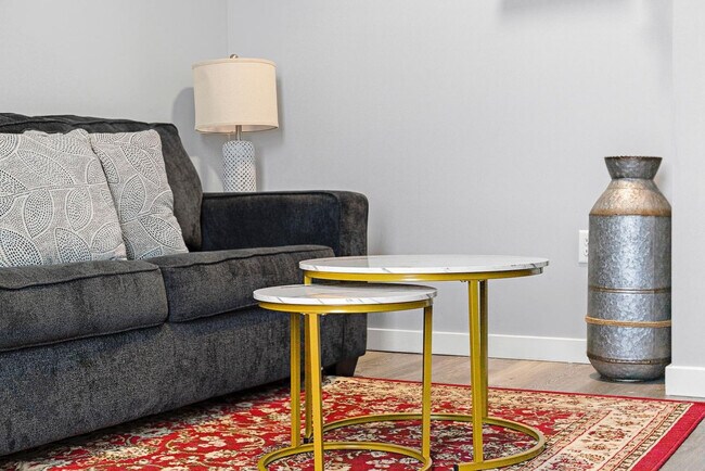 Building Photo - 95 Broadway-SI ID1240367P