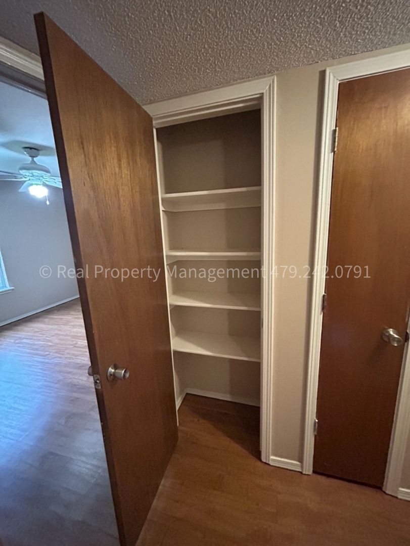 Building Photo - 1908 Cherrybark Dr