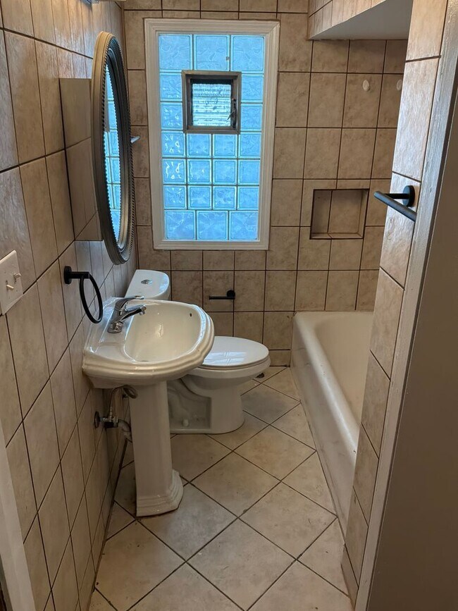 Building Photo - 2445 N 50th St