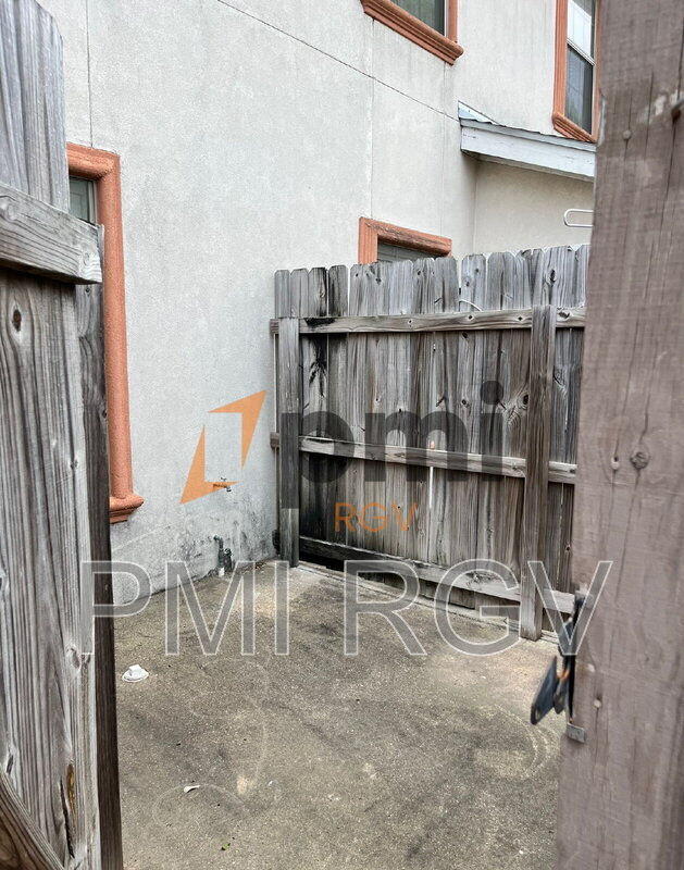 Building Photo - 205 S Baltic Ave