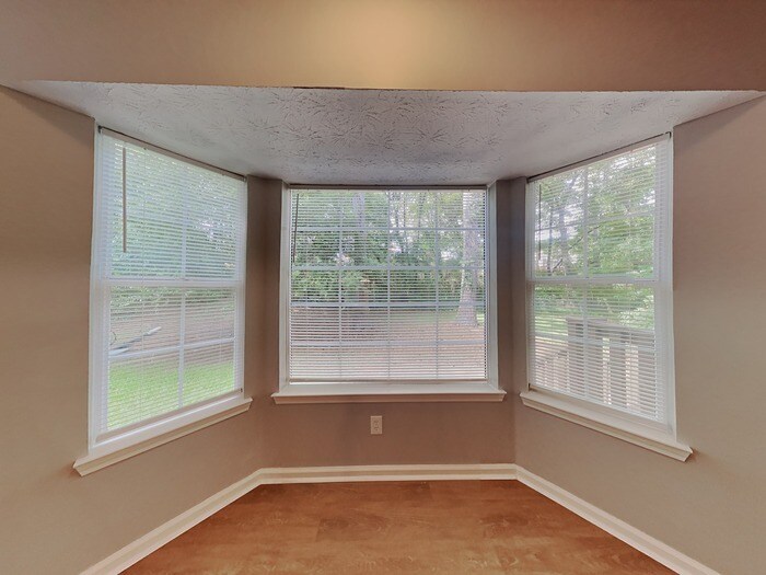 Building Photo - 942 Shadow Ridge Trail
