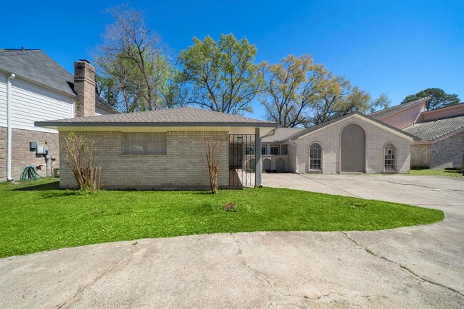 Primary Photo - 7710 Antoine Dr