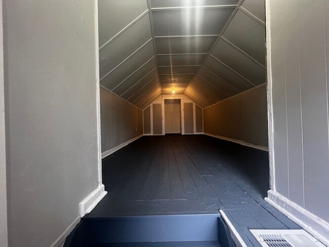 Building Photo - 3 Bedroom NW Canton House for Rent