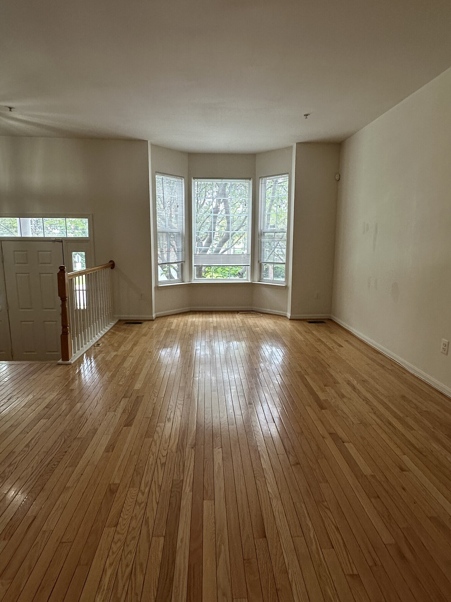 Building Photo - 420 Redland Blvd