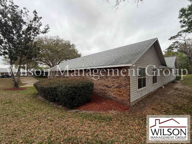 Building Photo - 2535 S Glen Eagles Dr