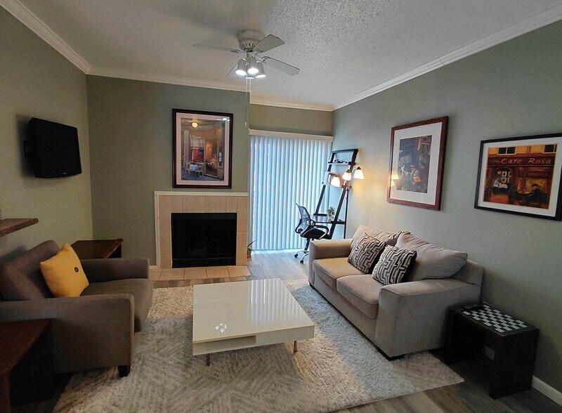 Building Photo - 12166 Metric Blvd