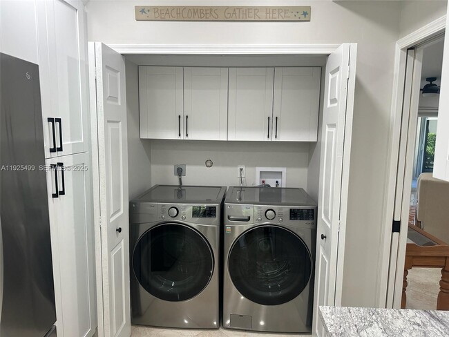 Building Photo - 4161 S US Hwy 1