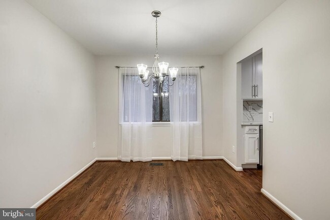 Building Photo - 11825 Coopers Ct