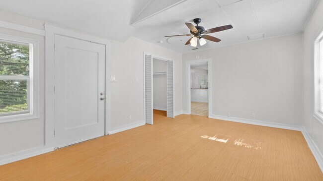 Building Photo - 2026 22nd St S