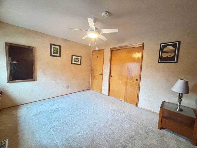 Building Photo - Large 4 Bedroom Home Close to Cook Family ...