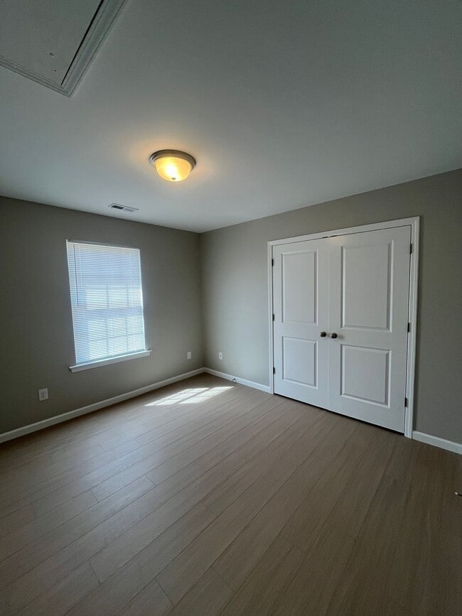 Building Photo - 492 State Rd S-42-2289