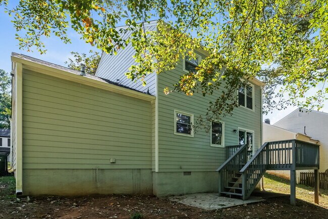 Building Photo - 895 Highland Terrace NE