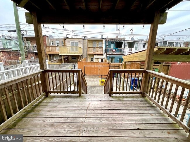 Building Photo - 132 S Potomac St