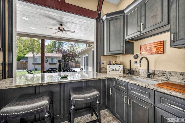 Building Photo - 6015 Stillmeadow Dr