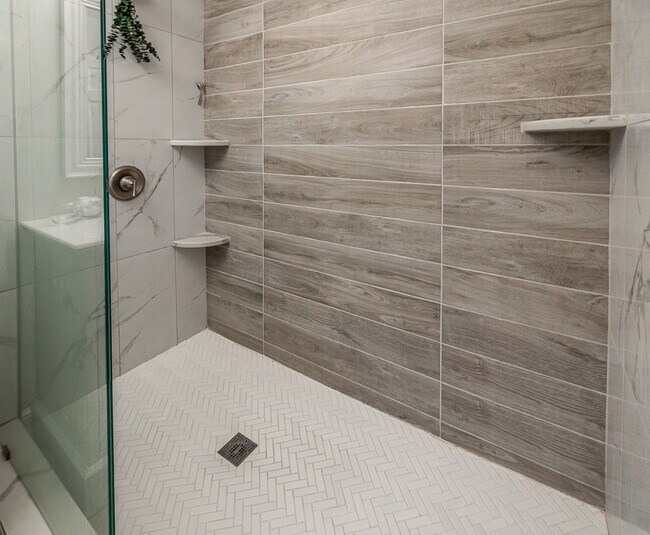 Building Photo - 4A Heritage Ct